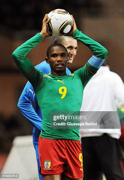 Samuel Eto'o of Cameroon and Giorgio Chiellini of Italy in action during the International Friendly match between Italy and Cameroon at Louis II...