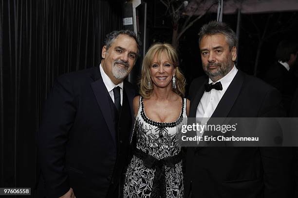 Jon Landau, Julie Landau and Luc Besson at 20th Century Fox - Fox Searchlight Pictures Oscar Party on March 07, 2010 at Boulevard 3 in Hollywood,...