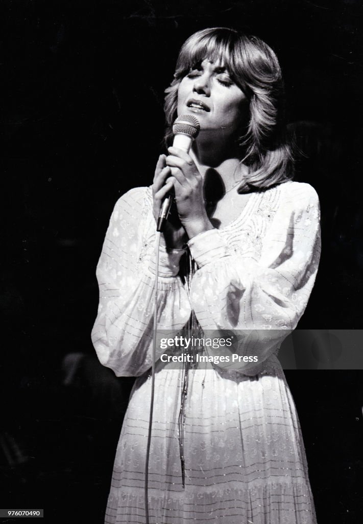Olivia Newton John...