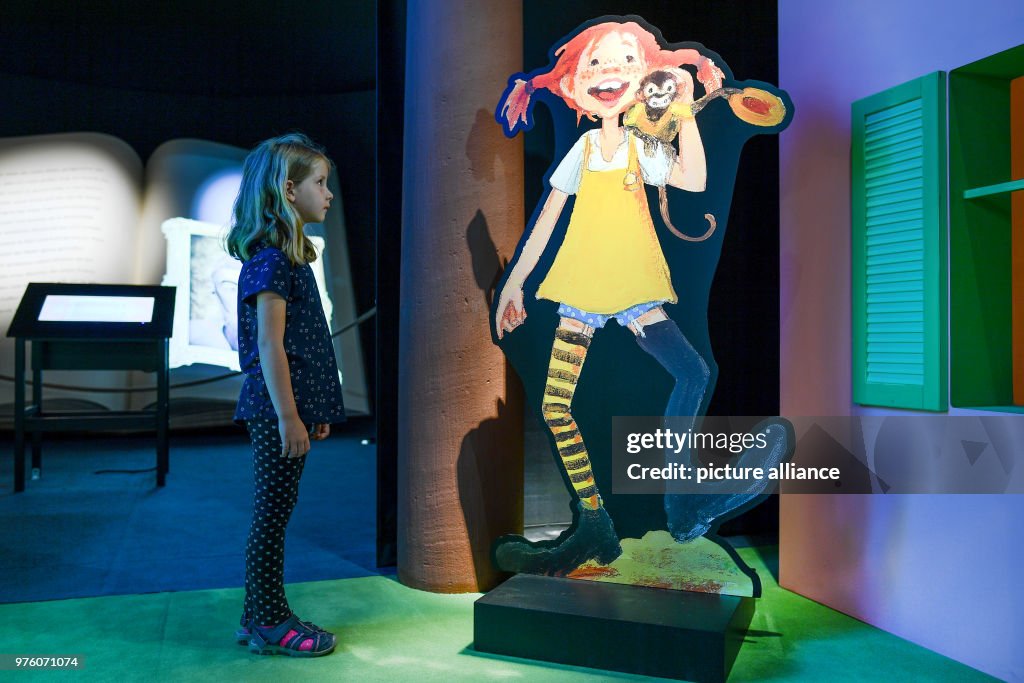 "The Sams and the Heroes of the Children's Books" Exhibition