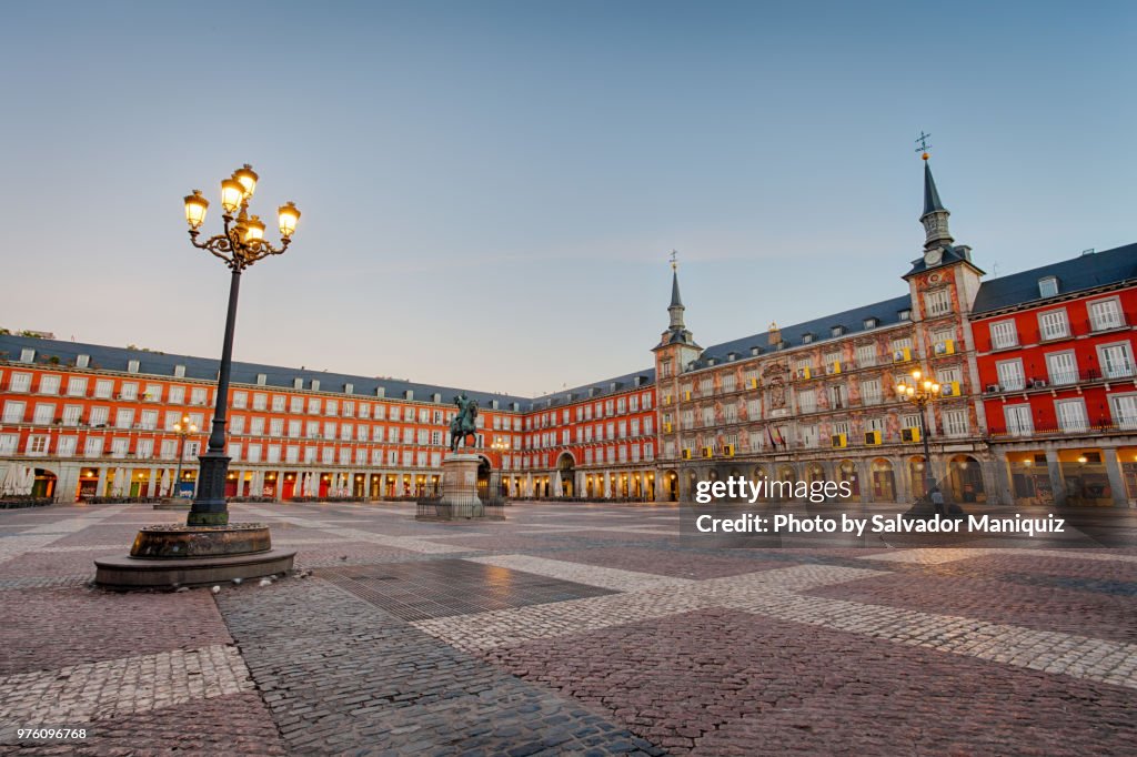 Just before sunrise at Plaza Mayor