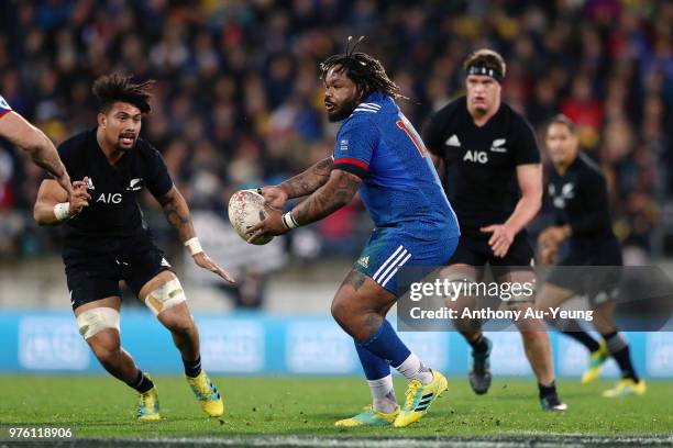 Mathieu Bastareaud of France runs the ball during the International Test match between the New Zealand All Blacks and France at Westpac Stadium on...