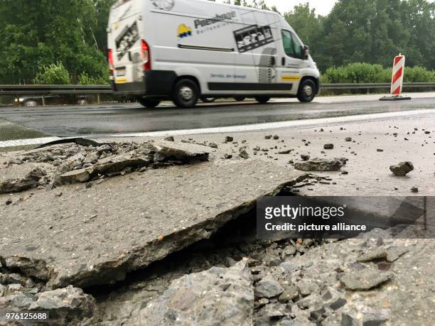 June 2018, Germany, Spreenhagen: The highway A10 was damaged by heat in a so-called 'Blow-up' phenomenon. Photo: Julian Stähle/dpa-Zentralbild/dpa