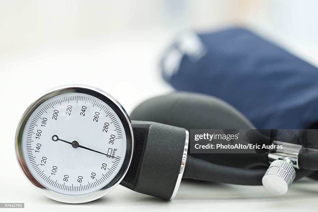 Aneroid sphygmomanometer (blood pressure gauge)
