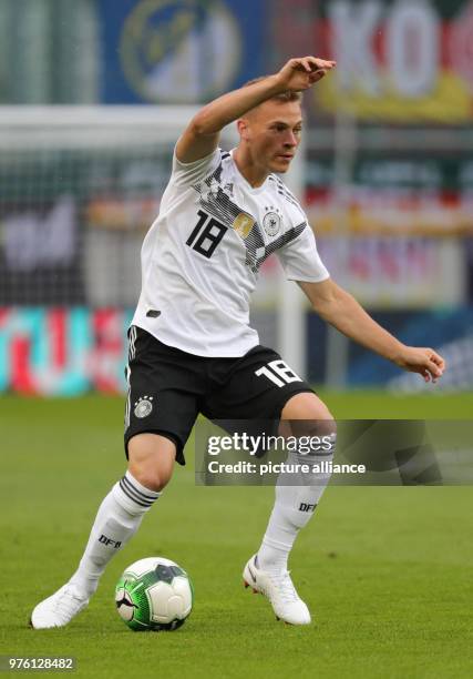 June 2018, Austria, Klagenfurt: Soccer international friendly, Austria vs Germany at the Woerthersee Stadium. Germany's Joshua Kimmich at the ball....