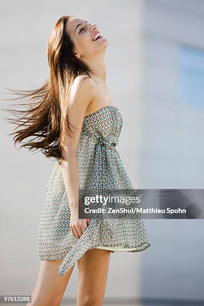 fotos e imágenes de Mini Vestido - Getty Images fotos e imágenes de Mini Vestido - Getty Images