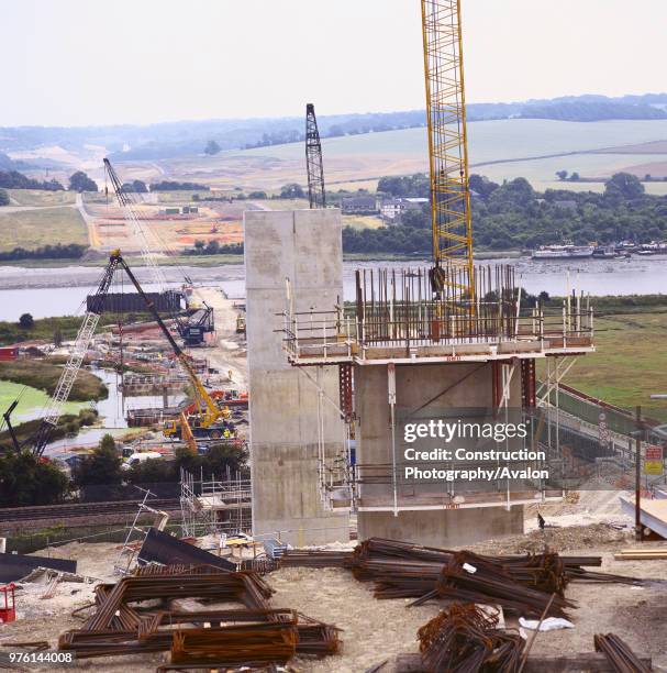 Construction of Medway rail viaduct for CTRL.