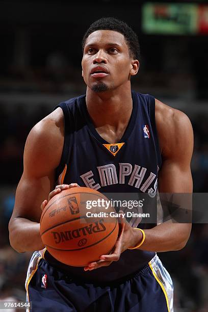 Rudy Gay of the Memphis Grizzlies shoots a free throw against the Chicago Bulls during the game on March 4, 2010 at the United Center in Chicago,...