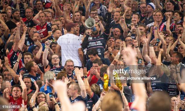 June 2018, Germany, Flesnburg: Handball, German Bundesliga: SG Flensburg-Handewitt vs Frisch Auf Goeppingen at Flens-Arena: Flensburg's Thomas...