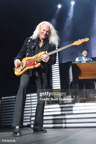 Bruce Hall Rigs 3,988 Bass Performance Hall Stock Photos, High-Res Pictures, and Images ...