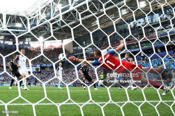 Hannes Halldorsson of Iceland makes a save during the 2018 FIFA World Cup Russia group D match between Argentina and Iceland at Spartak Stadium on...