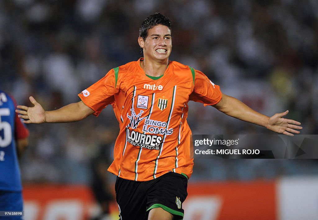 Argentinian Banfield's player James Rodr