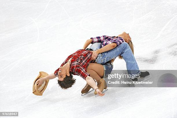 Winter Olympics: Great Britian Sinead Kerr and John Kerr in action during Ice Dancing Original Dance at Pacific Coliseum. Vancouver, Canada 2/21/2010...