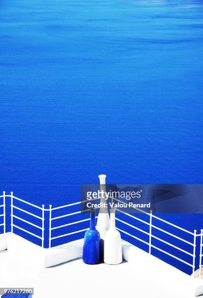 bleu/blanc... - bleu marine stock pictures, royalty-free photos & images