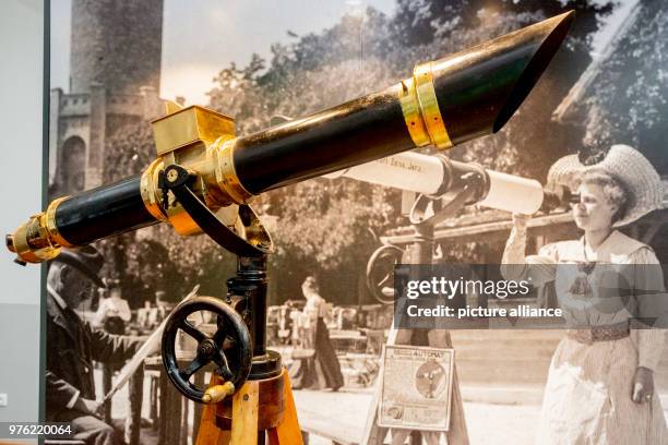 June 2018, Germany, Poessneck: Great telescope of the family Carl Zeiss, Jena, at the exhibition 'Erlebnis Industriekultur - Innovatives Thu·ringen...