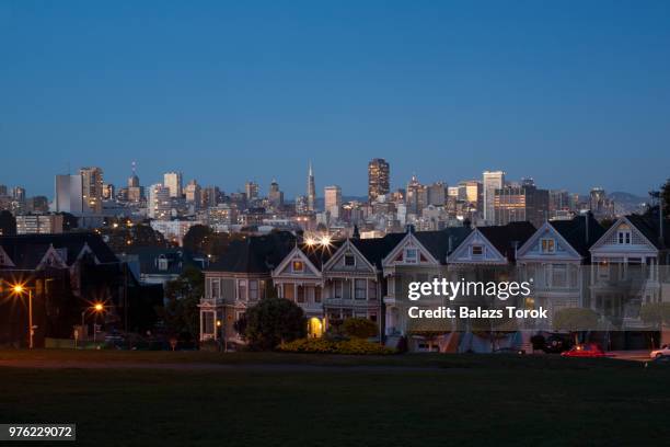 alamo square - alamo square stock-fotos und bilder