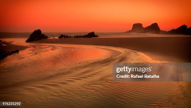 out to sea - batalha stock pictures, royalty-free photos & images