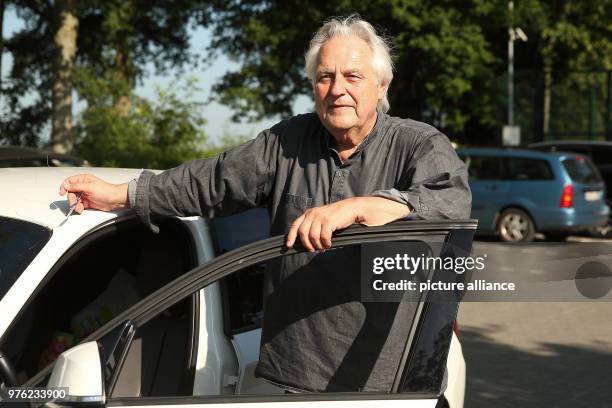 June 2018, Germany, Moers: The millionaire conman and former art consultant Helge Achenbach leaving the correctional facility in Moers-Kapellen....