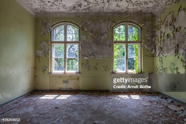 fichtenwalde,germany - abandoned crack house stock pictures, royalty-free photos & images