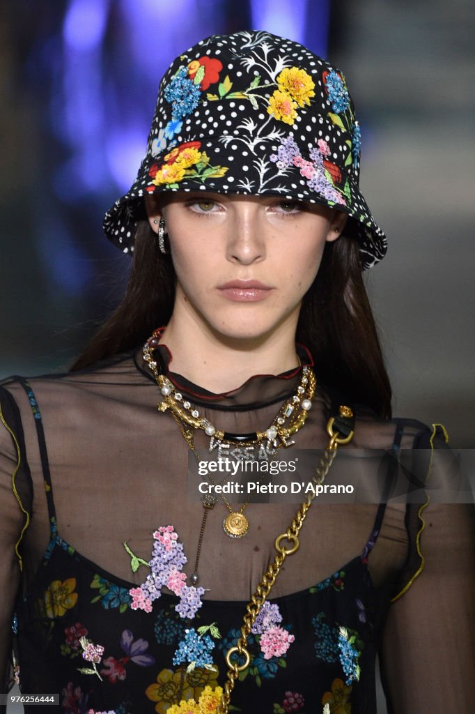 Vittoria Ceretti walks the runway at the Versace show during Milan ...