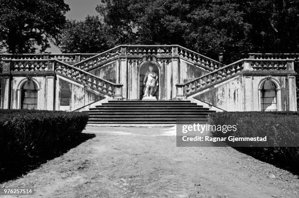 jardim botanico da ajuda (formal garden in belem) - ajuda stockfoto's en -beelden