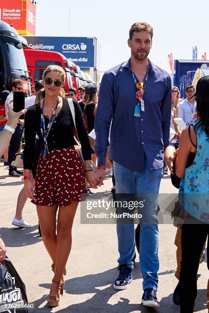 Pau Gasol and his girlfriend Catherine McDonnell during the qualifying of the Gran Premi Monster Energy de Catalunya, Circuit of Catalunya, Montmelo,...