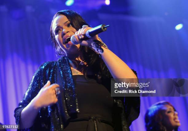 Faith Evans perform at the 2009 GRAMMY Salute To Industry Icons honoring Clive Davis at the Beverly Hilton Hotel on February 7, 2009 in Beverly...
