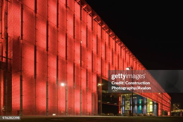 Linz, Lentos Museum, Architekten Weber+Hofer 2003.