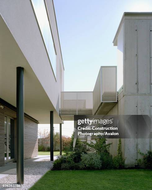 Residential housing, Voecklabruck, Upper Austria, architect Gaertner and Neururer, 2002.