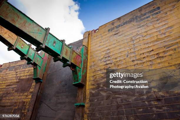 Temporary Walls Rails Temporary Wall Photos and Premium High Res Pictures - Getty Images