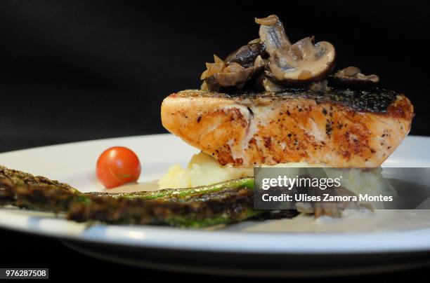 salmon with mashed potatoes - mashed stock pictures, royalty-free photos & images