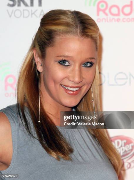 Reshien Renton 1,029 Kristen Renton Photos & High Res Pictures - Getty Images