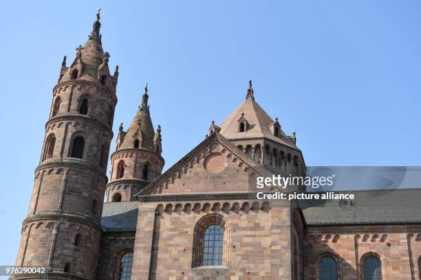 June 2018, Germany, Worms: Picture of the two east-facing church towers of the Cathedral of Worms and part of its nave. The cathedral has five new...