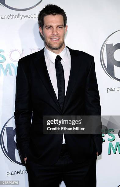 Actor Geoff Stults arrives at the Las Vegas premiere of "She's Out of My League" at the Planet Hollywood Resort & Casino on March 10, 2010 in Las...