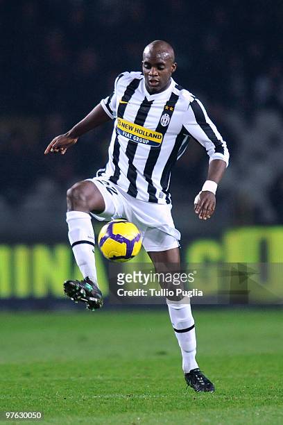Mohamed Sissoko of Juventus in action during the Serie A match between Juventus and Palermo at Stadio Olimpico di Torino on February 28, 2010 in...