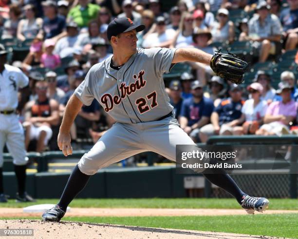 Jordan Zimmermann of the Detroit Tigers pitches against the Chicago White Sox during the first inning on June 16, 2018 at Guaranteed Rate Field in...