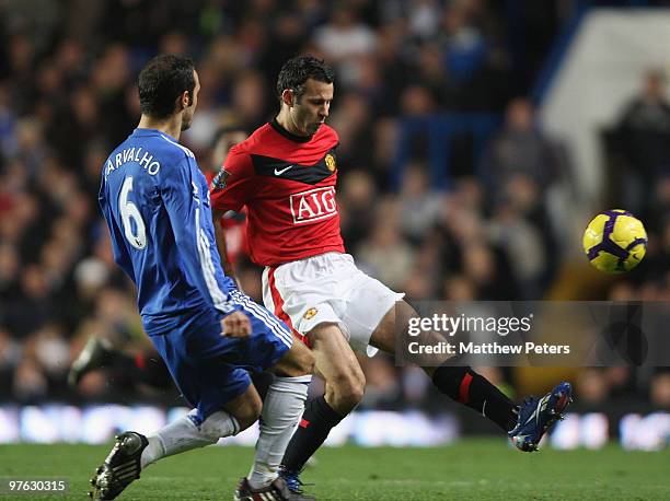 Ryan Giggs of Manchester United clashes with Ricardo Carvalho of Chelsea during the FA Barclays Premier League match between Chelsea and Manchester...