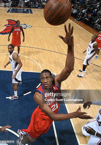 Thaddeus Young of the Philadelphia 76ers shoots against the Atlanta Hawks on March 3, 2010 at Philips Arena in Atlanta, Georgia. NOTE TO USER: User...