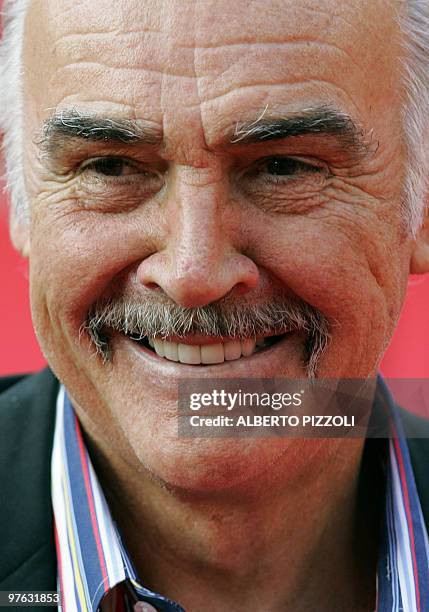 Scottish actor Sean Connery arrives for the screening of "The Bowler and the Bonnet" during the first edition of Rome film festival, 13 october 2006....