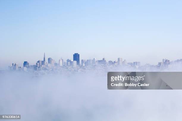 city on cloudy day, san francisco, california, usa - skyline san francisco stock-fotos und bilder