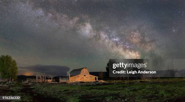 milky way over old barn, wyoming, usa - barn stock pictures, royalty-free photos & images