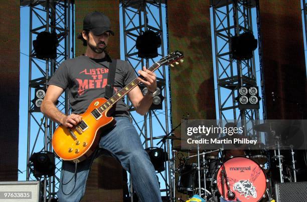 Pete Williamson and Zane Rosanoski of Mammal perform on stage at Pyramid Rock Festival on 30th December 2008 in Philip Island, Victoria, Australia.