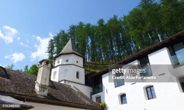 marienberg e il bosco superiore - marienberg stock pictures, royalty-free photos & images