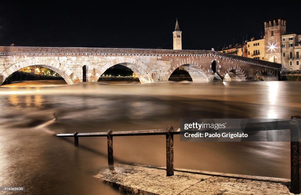 Ponte pietra