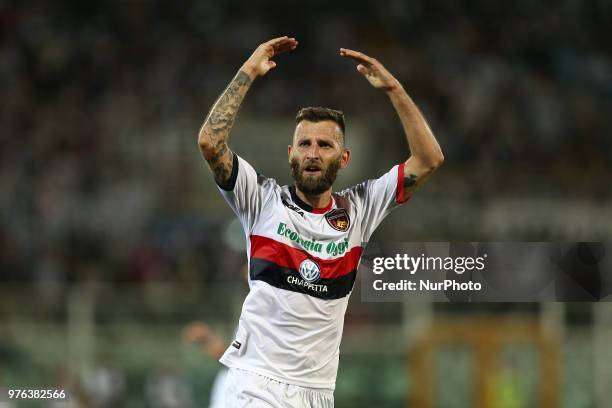 Mirko Bruccini of Cosenza Calcio celebrate the goal of 0-1 during the Lega Pro 17/18 Playoff final match between Robur Siena and Cosenza Calcio at...