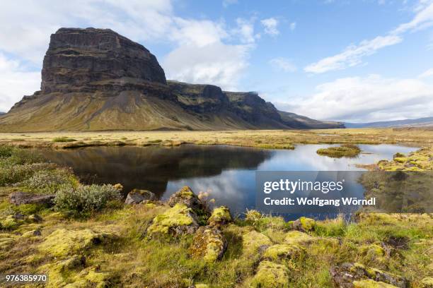 a pool of water by a mountain. - wolfgang wörndl fotografías e imágenes de stock