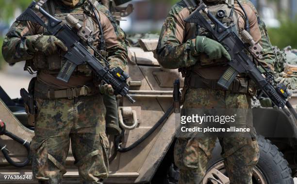 June 2018, Germany, Dresden: Special forces of the German Bundeswehr attend a public presentation at the Museum for Military History on the 'Day of...