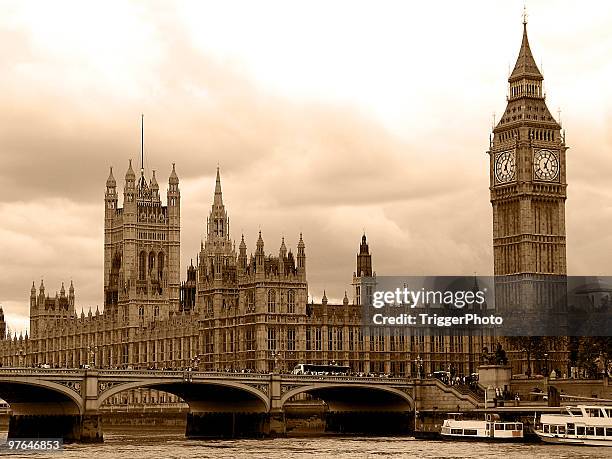 big ben, parlement - tour victoria photos et images de collection