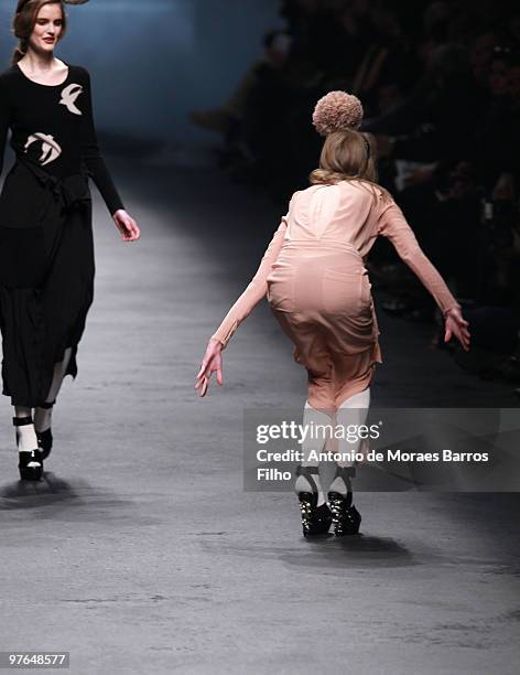 Model falls on the runway during the Sonia Rykiel Ready to Wear show as part of the Paris Womenswear Fashion Week Fall/Winter 2011 at Halle...