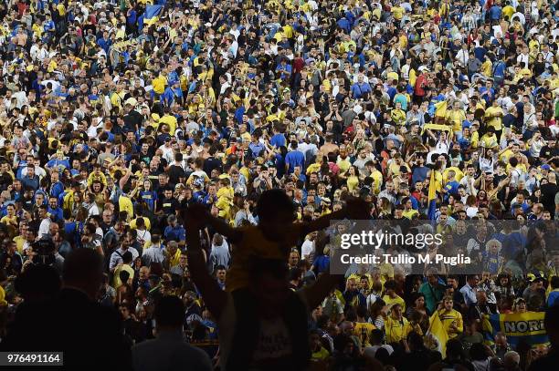 Fans of Frosinone celebrate after winning the serie B playoff match final between Frosinone Calcio v US Citta di Palermo at Stadio Benito Stirpe on...